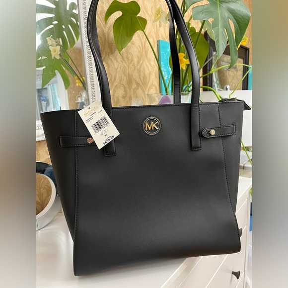 MK Carmen Large Tote - Picture 2 of 6